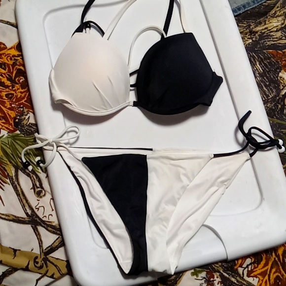 Victoria's Secret Other - VS Black&White bikini